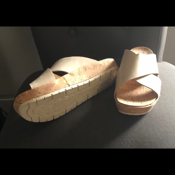 Wedge sandal - Picture 3 of 4